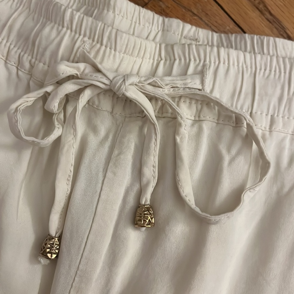Elevenses Filigree Lace Trim Shorts - Picture 5 of 9